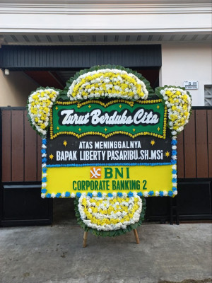 Papan Bunga Duka di Bingin Kuning