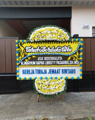 Papan Bunga Duka di Bingin Kuning