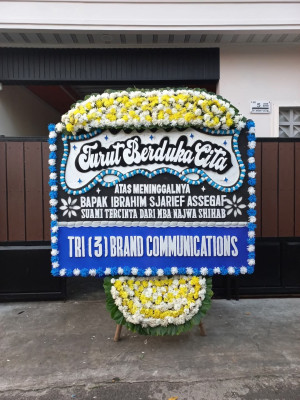 Papan Bunga Duka di Bingin Kuning